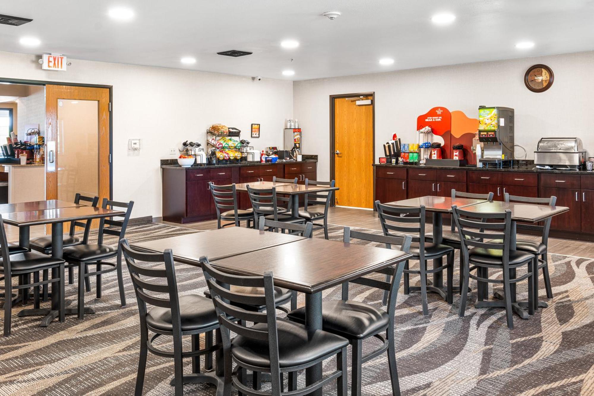 Boarders Inn & Suites By Cobblestone Hotels - Shawano ภายนอก รูปภาพ