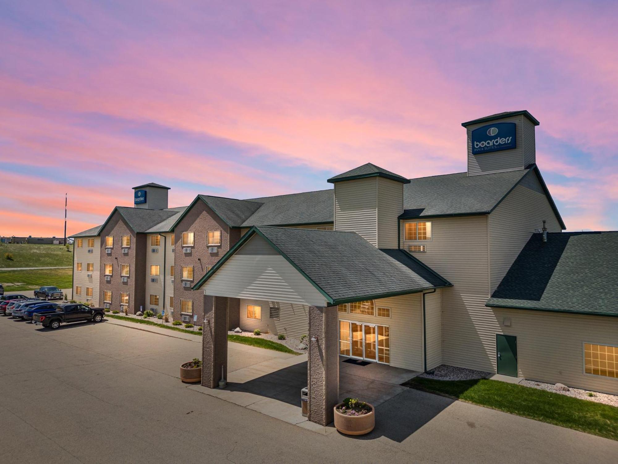Boarders Inn & Suites By Cobblestone Hotels - Shawano ภายนอก รูปภาพ