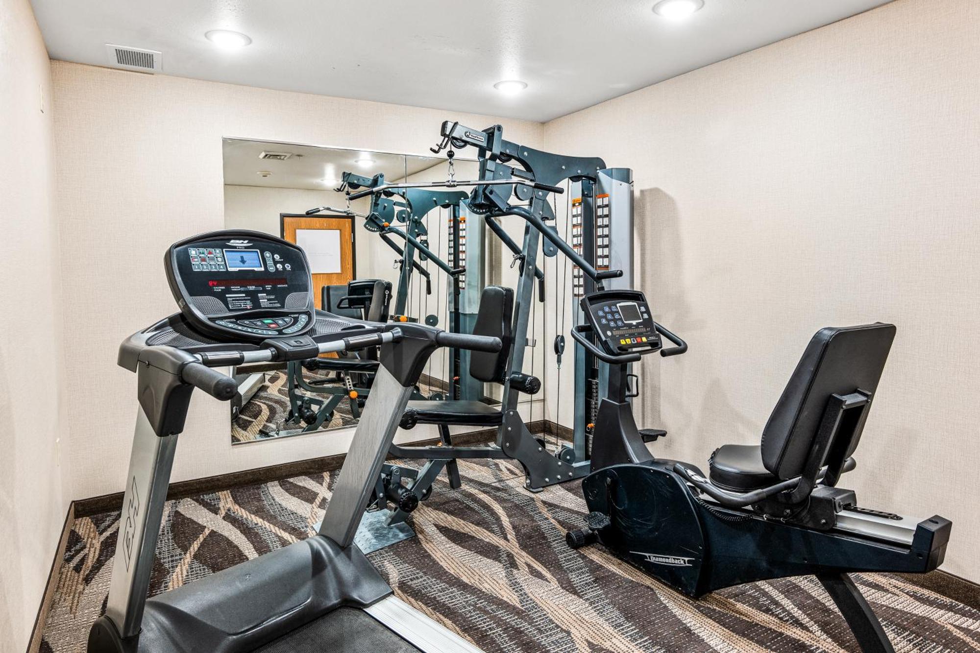Boarders Inn & Suites By Cobblestone Hotels - Shawano ภายนอก รูปภาพ