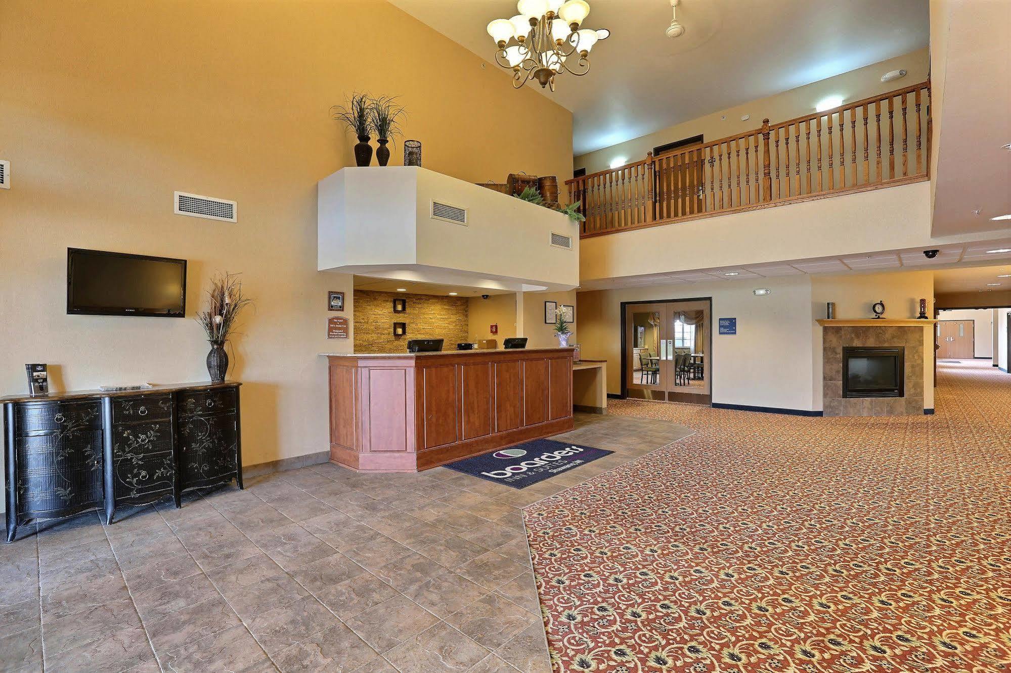 Boarders Inn & Suites By Cobblestone Hotels - Shawano ภายนอก รูปภาพ